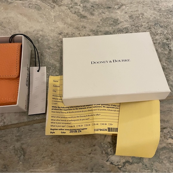 Apricot Dooney pebble leather flap wallet - Picture 6 of 7